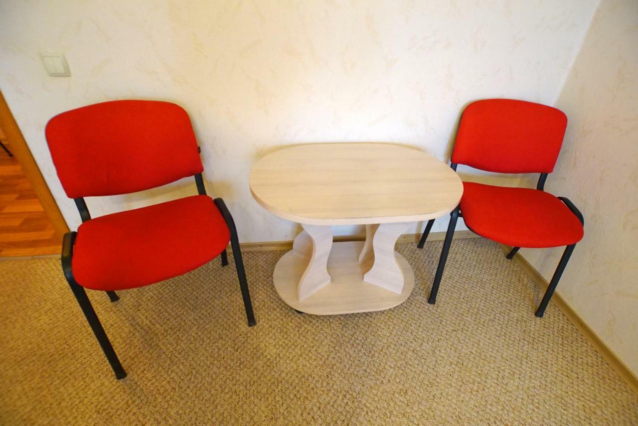 Flat Appartement Kamjanske Buitenkant foto